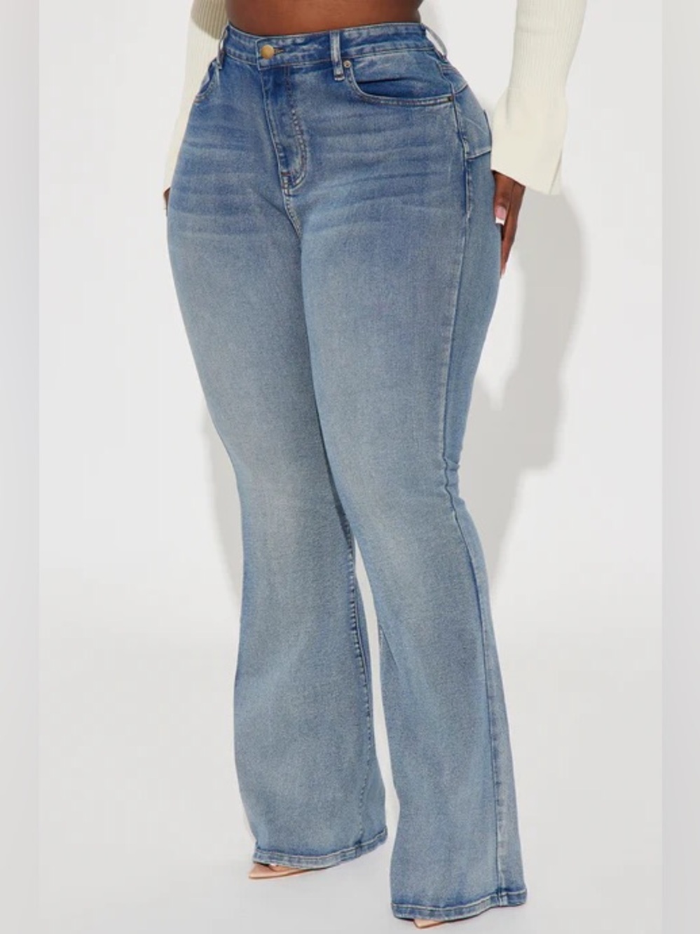 Fashion Nova Vintage Wash Flare Jeans – Size 20